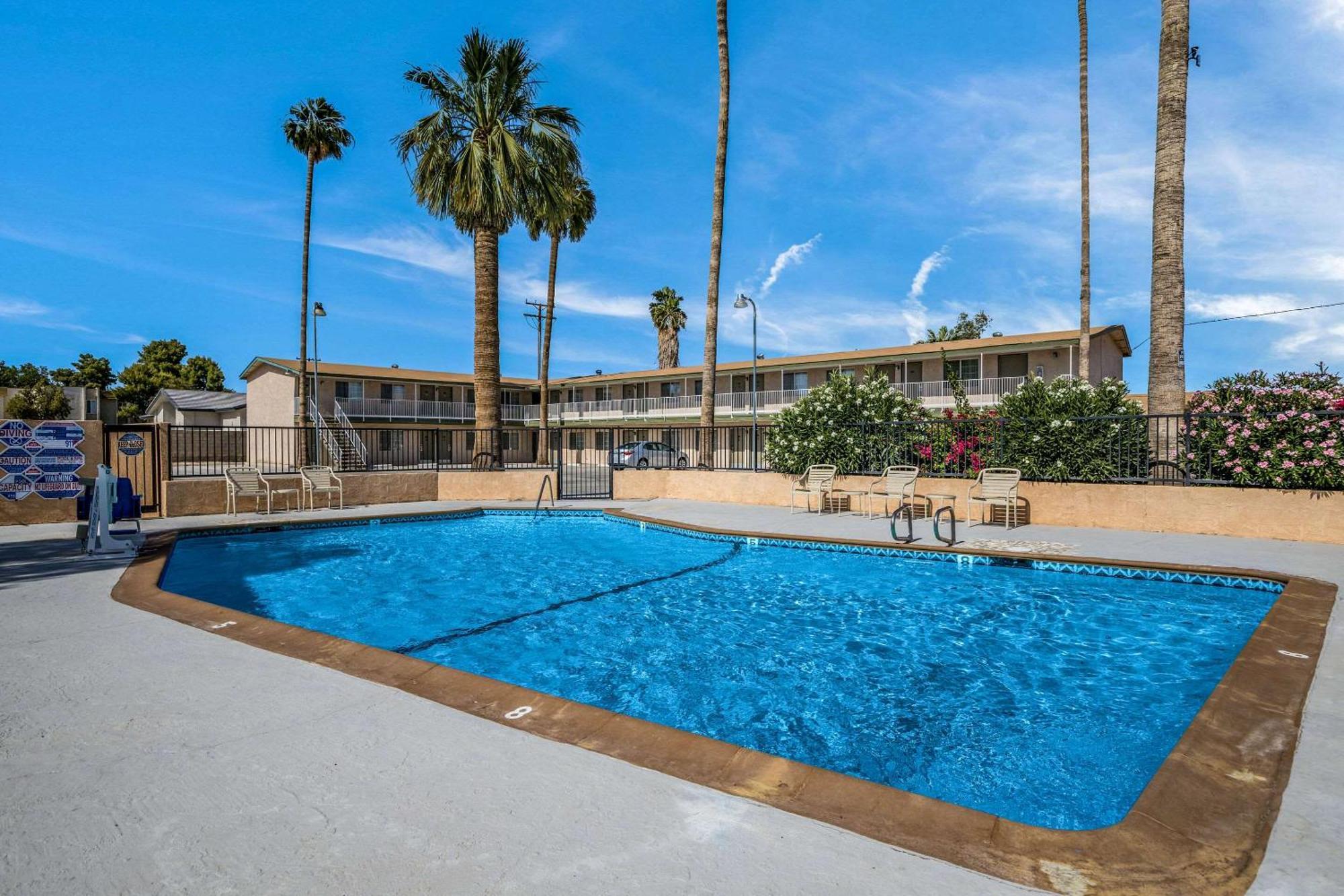 Rodeway Inn & Suites Blythe I-10 Dış mekan fotoğraf
