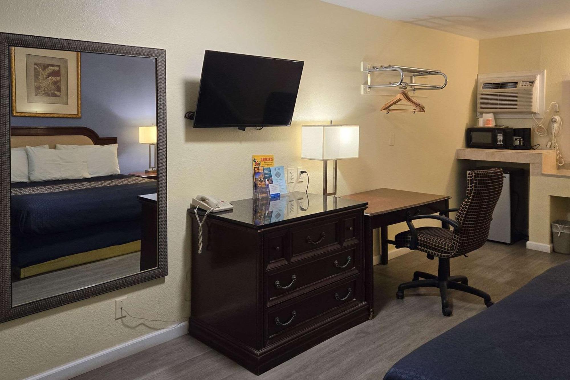 Rodeway Inn & Suites Blythe I-10 Dış mekan fotoğraf